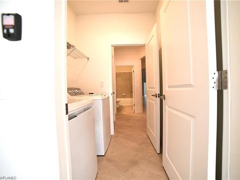 2665 Vine Ave — Photo 8