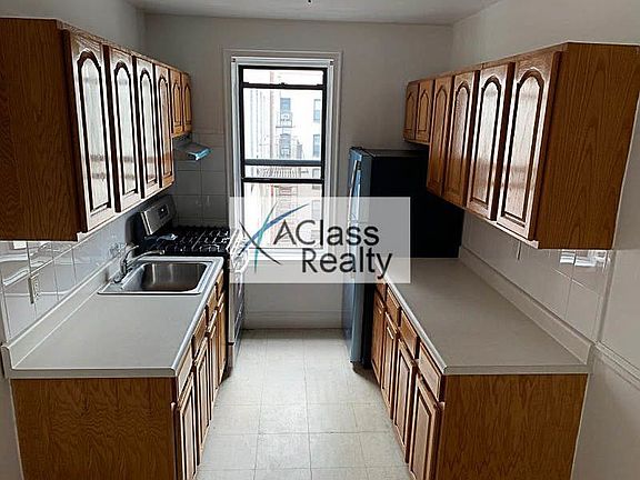 2nd image of 4415 34th Ave APT 1D