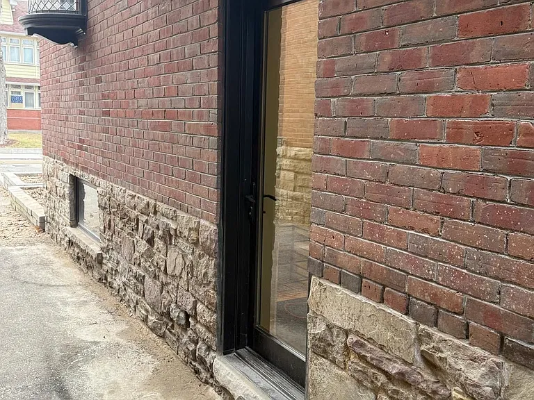 328 Palmerston Blvd #LOWER — Photo 14