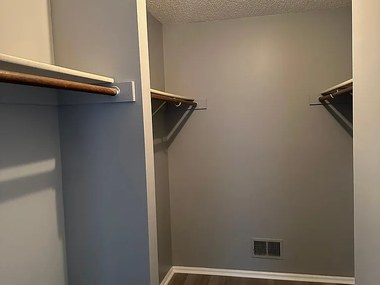 464 Northam Dr — Photo 7