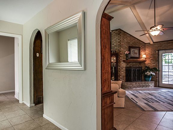 5th image of 106 Forest Ln