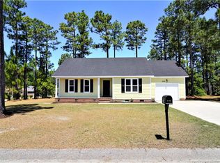 223 Eppingdale Dr, Spring Lake, NC 28390