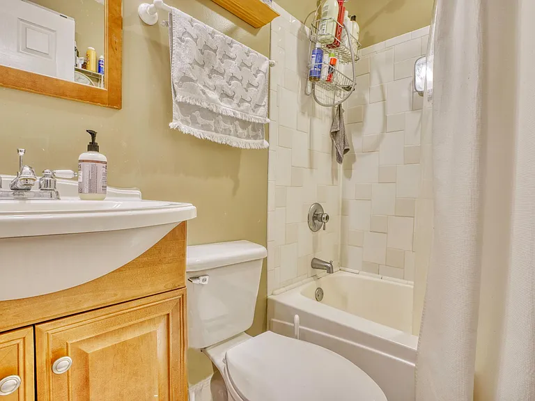 1714 S Hanover St — Photo 19