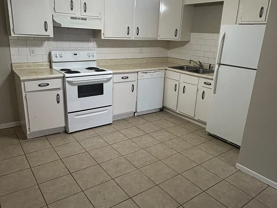 4632 Trevor Cir