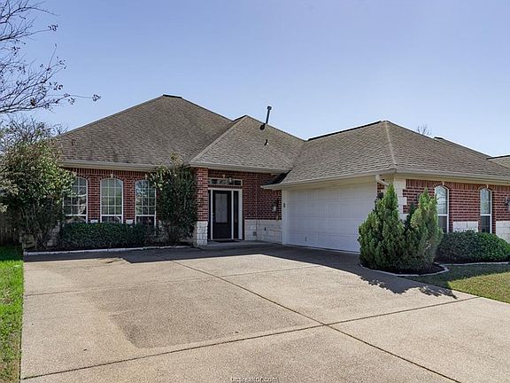 2nd image of 2404 Newark Cir