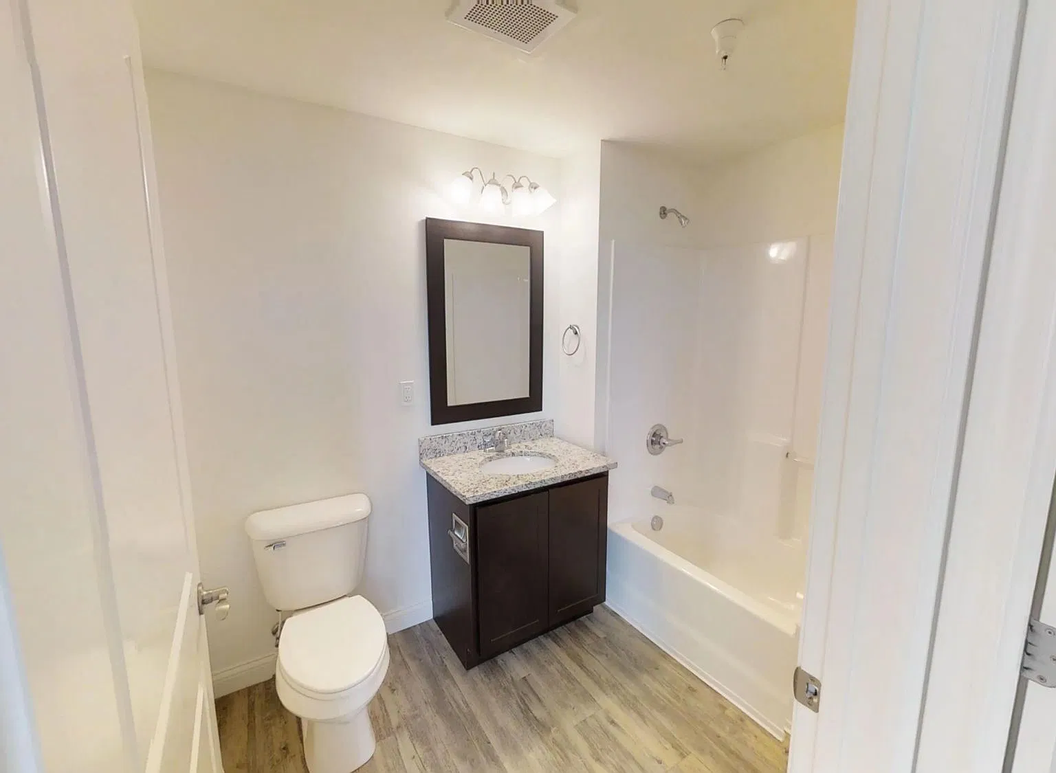 204 S Fifth St - 201 — Photo 4
