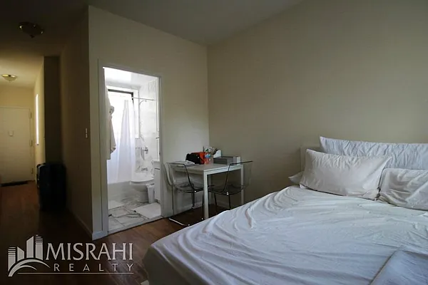 Rented by J Misrahi Realty Corp | media 15