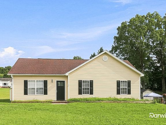 2nd image of 1109 Crescent Way