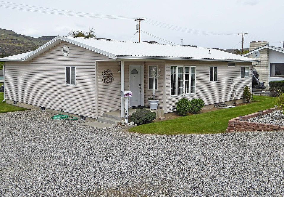 1st image of 706 Tulip St