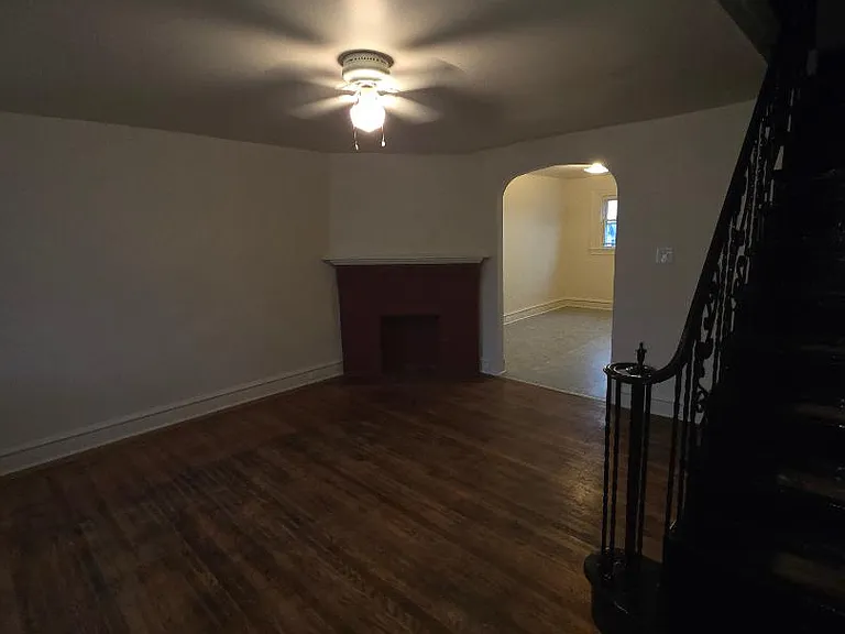 7166 Radbourne Rd — Photo 2