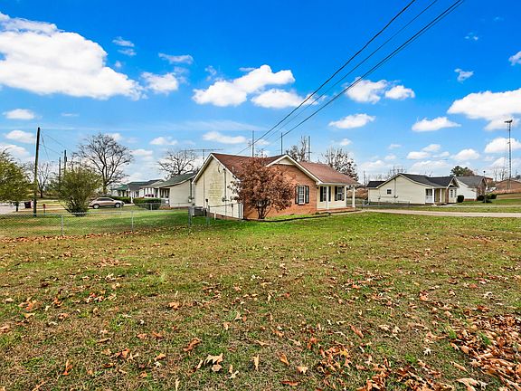 4th image of 181 Stephanie Dr