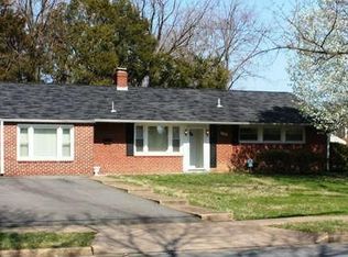 5221 Montgomery St, Springfield, VA 22151