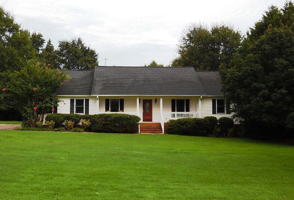 1st image of 244 Georgia Queen Dr