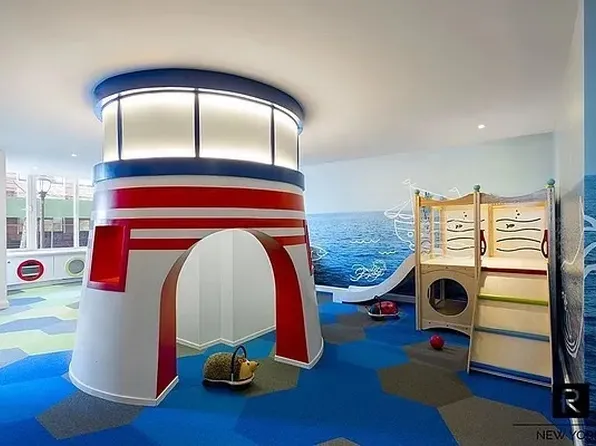 212 Warren Street image 15 of 21