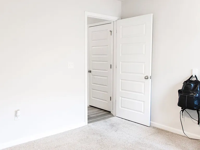 5438 Peach Dr — Photo 22