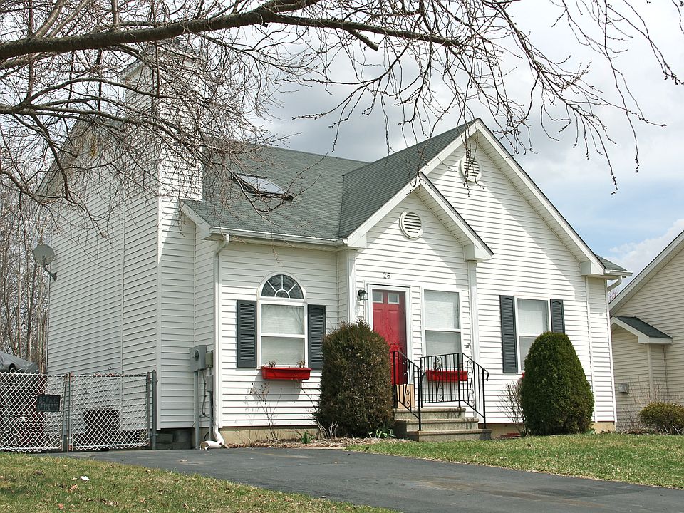 1st image of 26 Holly Dr