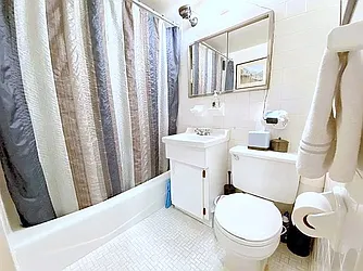 Rented by Manhattan Spaces