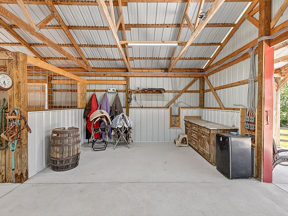 63rd image of 157 Giles Ln