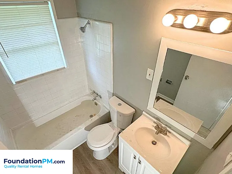 3276 Ashland St — Photo 10