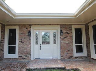 7220 Lake Willow Dr, New Orleans, LA 70126