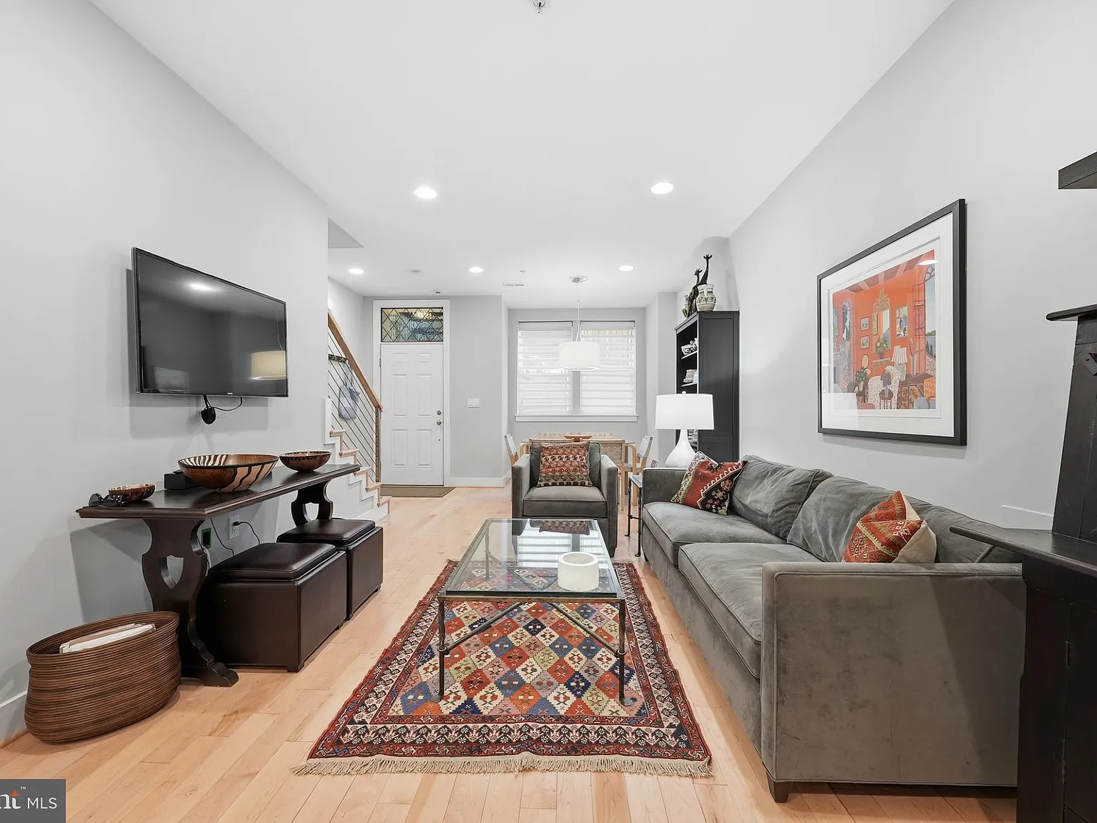 2 bed, 2.5 bath, 987 sqft, $4,000 — Photo 3