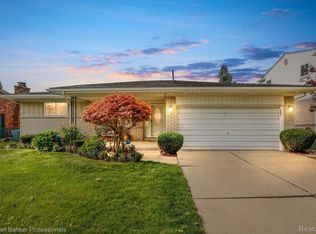 23248 Robert John St, Saint Clair Shores, MI