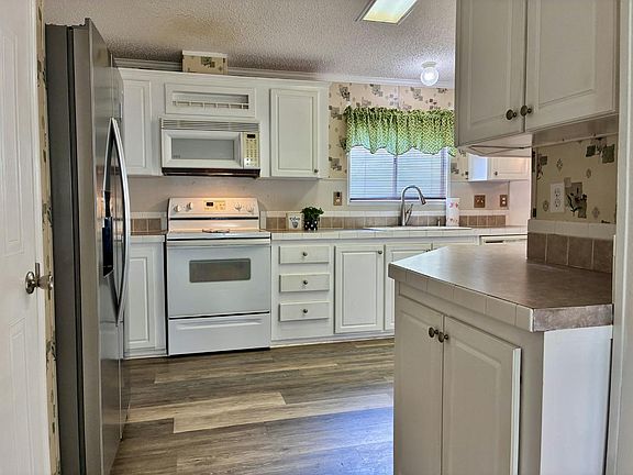 5th image of 4372 SE Sweetwood Way #B12048