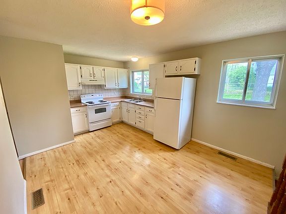 3rd image of 11691 Mimeaux Dr