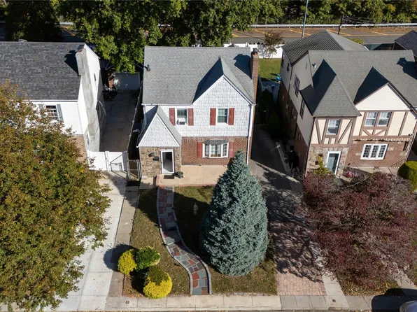 163-37 15 DRIVE UNIT House, Whitestone, NY 11357