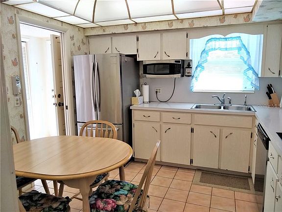 5th image of 2258 World Parkway Blvd W APT 22