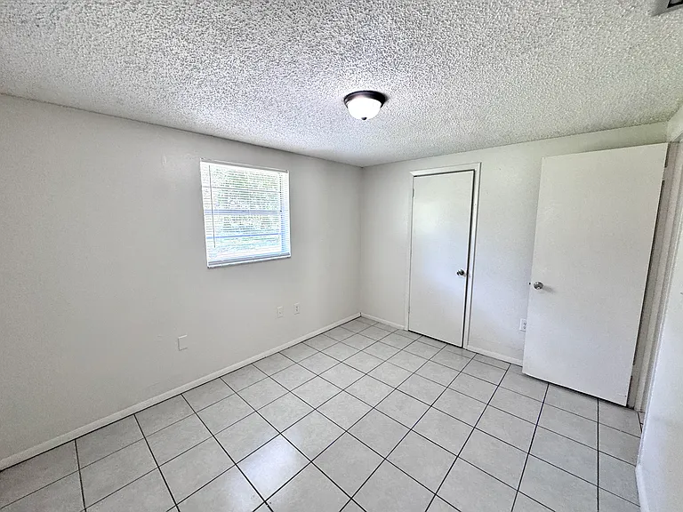 5011 20th Street Ct E — Photo 10