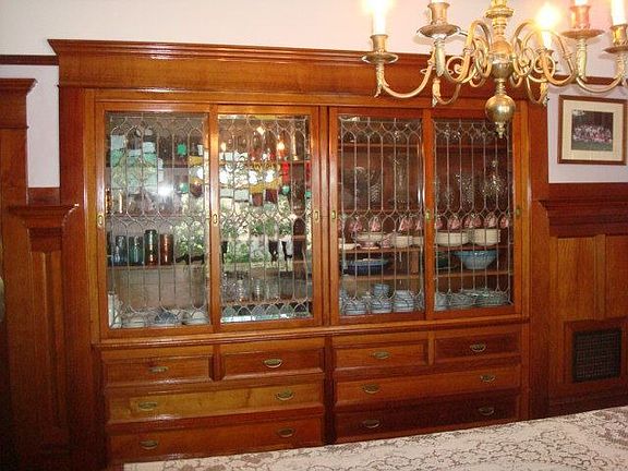 Dining Built-in cabinets