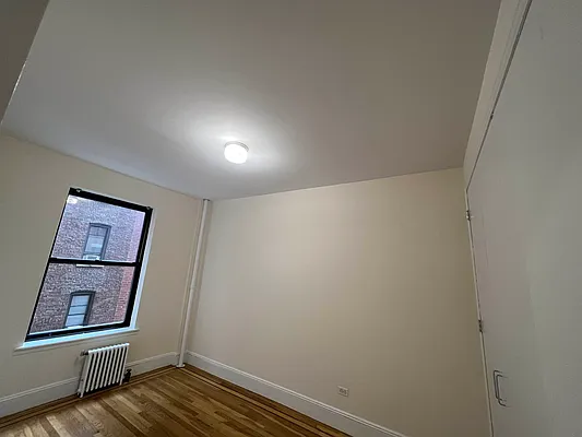 Rented by Douglas Elliman | media 19