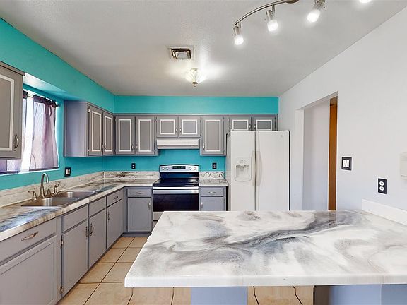 5th image of 4387 W 17th Ln