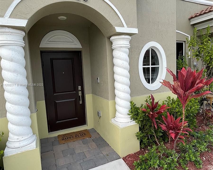 1st image of 2435 SE 10th St #2435
