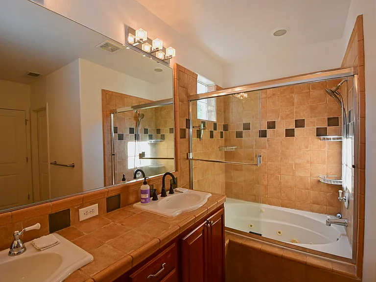 1616 Spicewood Cir — Photo 20