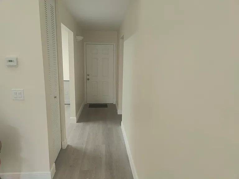 302 Lakeview Dr E #302 — Photo 13