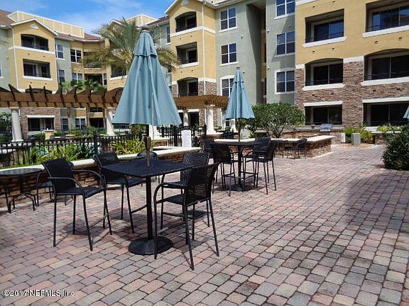 2nd image of 8539 GATE Parkway #9303