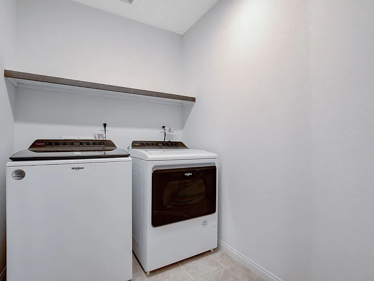 7821 Tomsburgh Ln — Photo 25