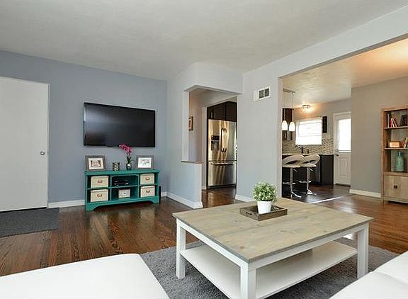 4th image of 4146 Fabian Dr