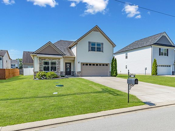 3rd image of 1109 Carrington Pl