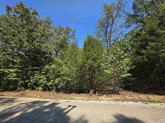 5th image of L-10 N Summit Ridge Dr #B