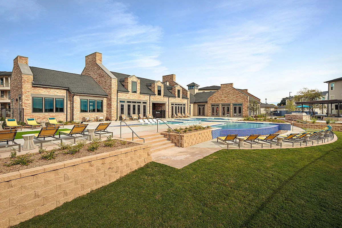 The Salado at Red Berry — Photo 2