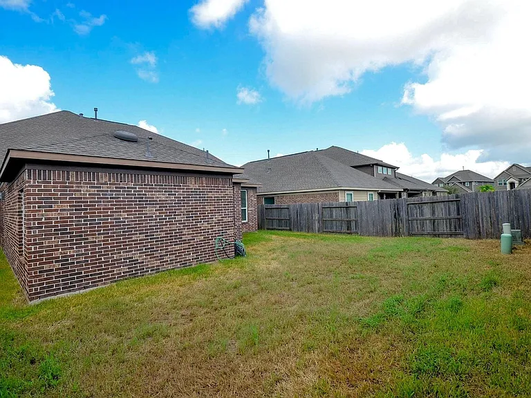 5443 Grand View Dr — Photo 20
