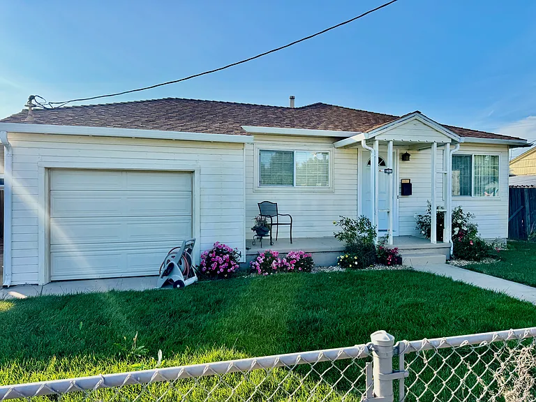 1608 Charles Rd — Photo 1