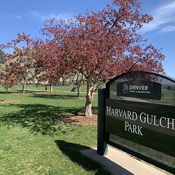 Walk your dog, go for a run, play 9 holes of golf or work out in the rec center at Harvard Gulch Park, just 4 blocks from the duplex.