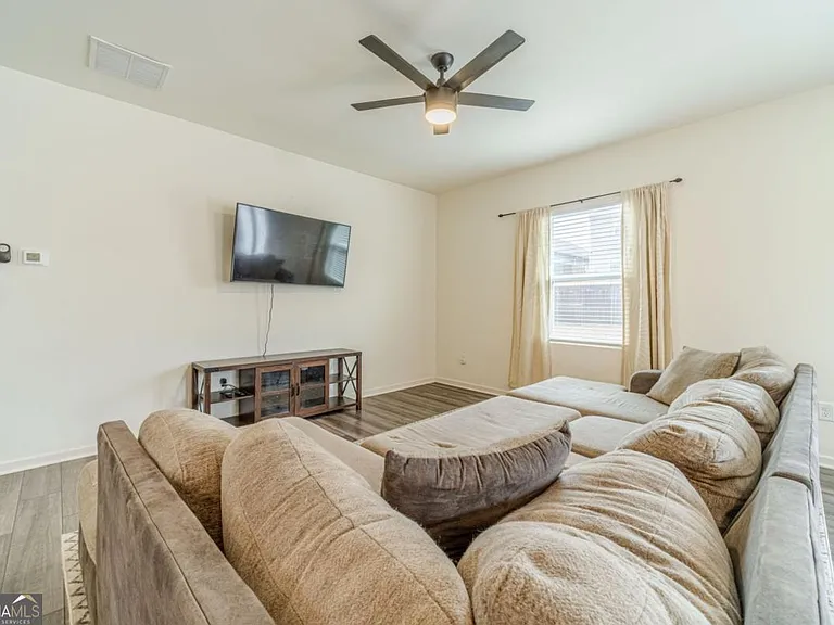 222 Knightsbridge Ln — Photo 10