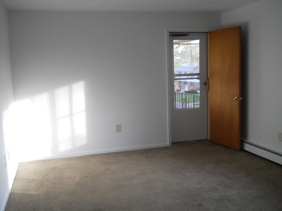 2nd image of 1026 Jfk Blvd APT 2