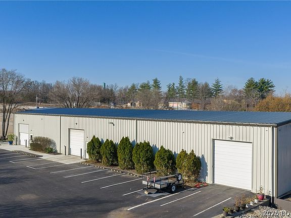 4th image of 2573 N Business Rte #5