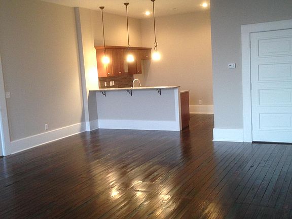 2nd image of 106 W Pearl St #B